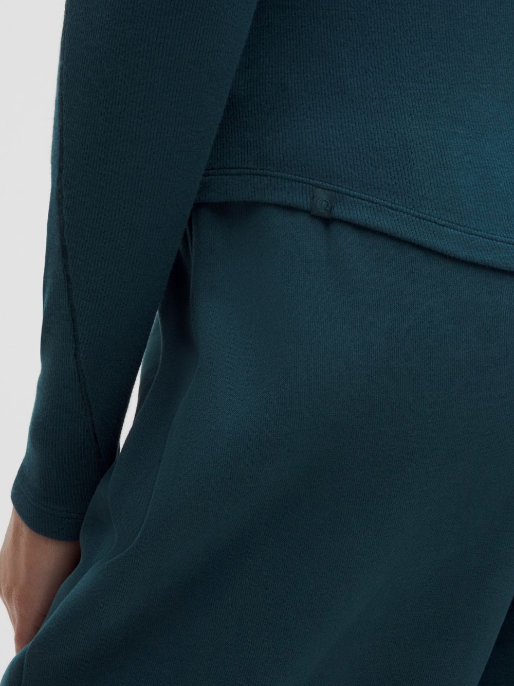 🔥LULULEMON Hold Tight Turtle Neck Long Sleeve INDOCHINE BLUE - Picture 5 of 8